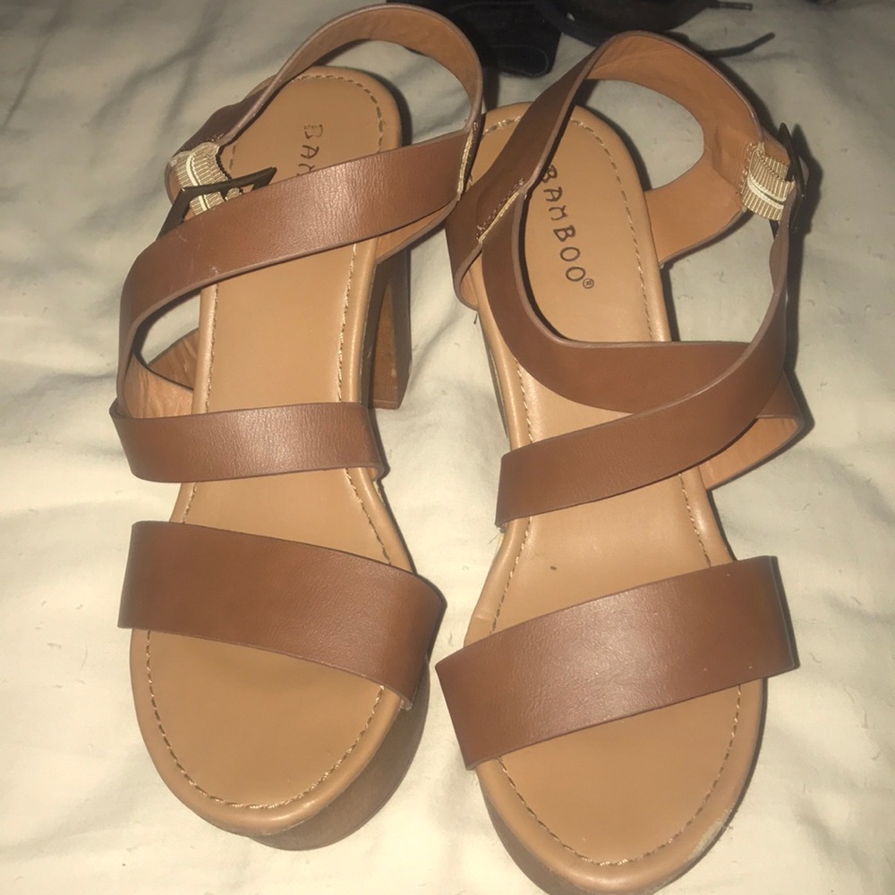 Super cute brown heels!